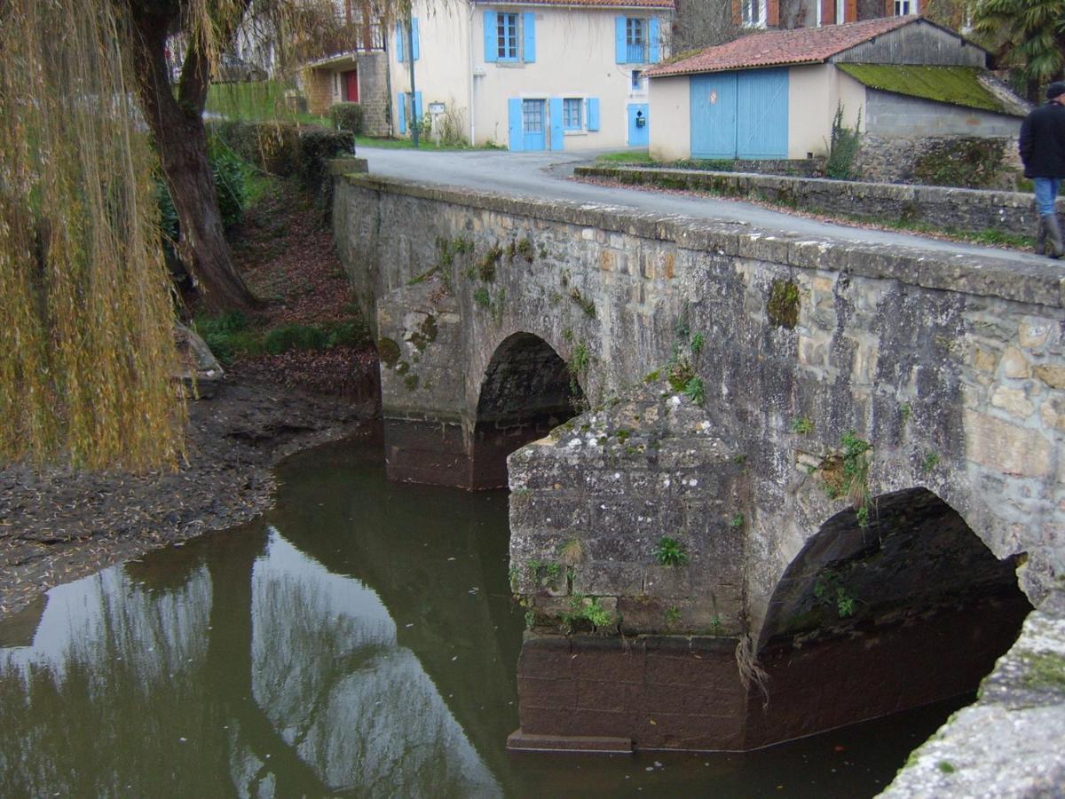 Chambres De La Porte Aux Moines Vouvant Eksteriør bilde